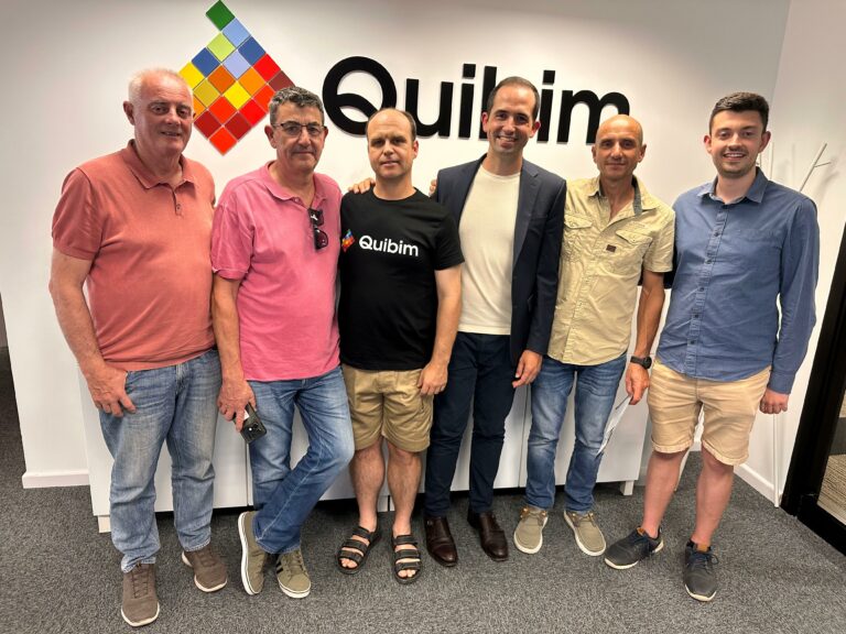 Lee más sobre el artículo UNA REPRESENTACIÓN DEL CLUB BASQUET BENICARLÓ VISITA QUIBIM